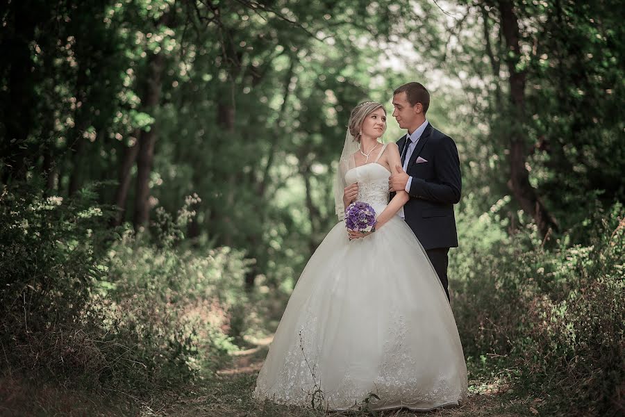 Fotógrafo de casamento Elena Yurchenko (lena1989). Foto de 24 de agosto 2017