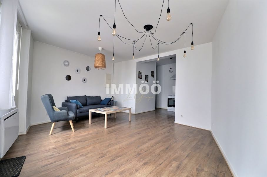 Location meublée appartement 2 pièces 57 m² à Duclair (76480), 660 €