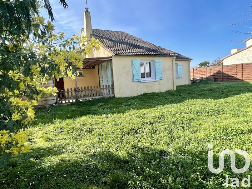 Vente maison 4 pièces 95 m² à Cenon-sur-Vienne (86530), 149 900 €