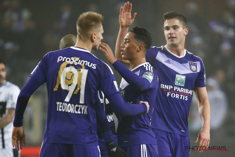 Anderlecht-ster net als Hazard in prestigieus Team van de Week!