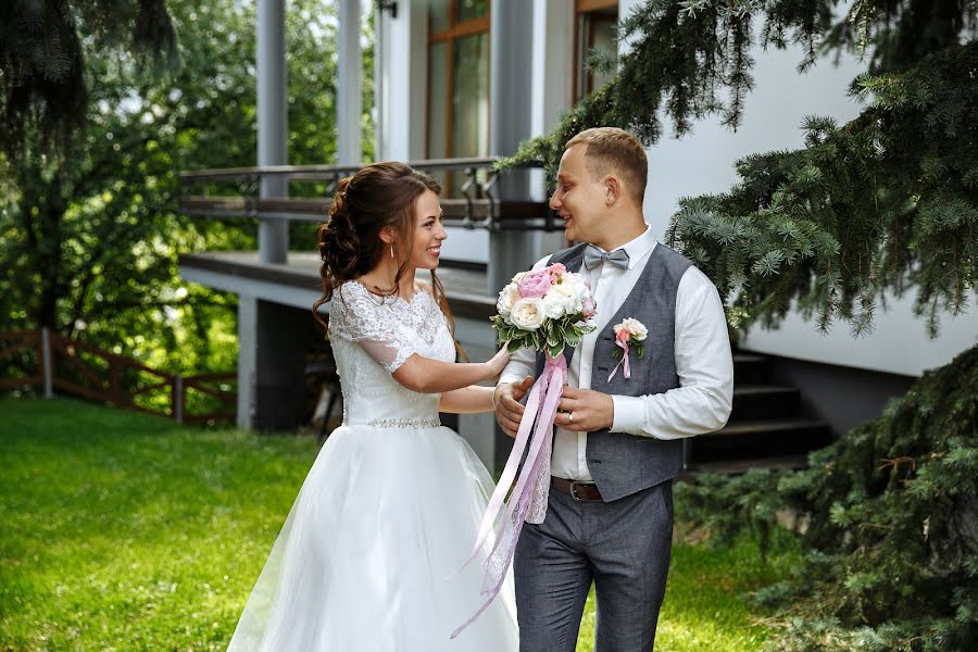 Fotógrafo de casamento Anastasiya Kuzina (anastasiakuzi). Foto de 28 de julho 2017