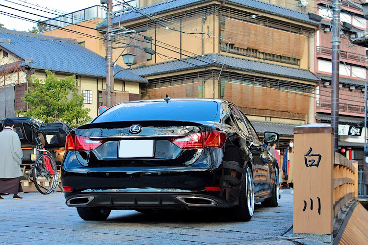 GSのLEXUS・GS450h・familysedan・新年のご挨拶・しめ縄に関するカスタム事例の投稿画像3枚目