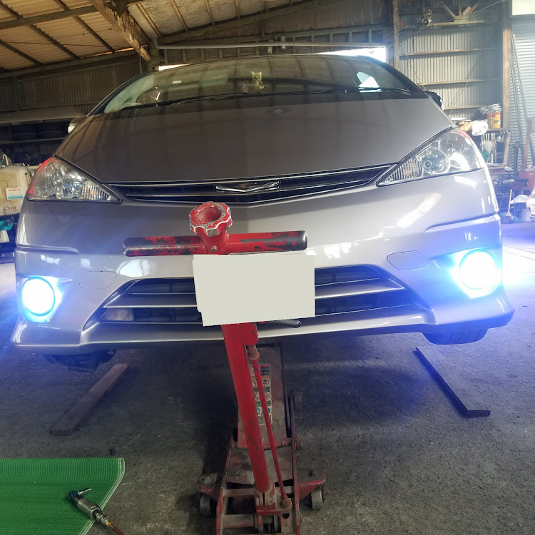 エスティマLのHID・フォグランプ交換に関するカスタム事例の投稿画像4枚目