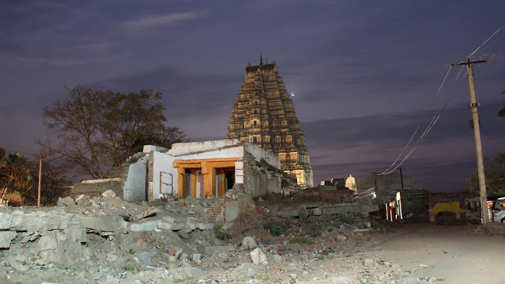 Hampi bazar di Delvecchio Dario