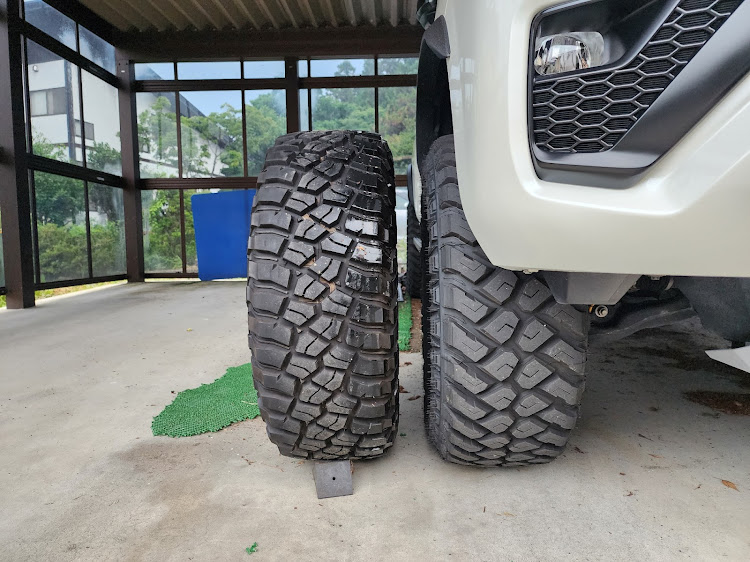 ランドクルーザープラドのYOKOHAMAWHEEL・オーバーフェンダー・MAXXIS MT-772に関するカスタム事例の投稿画像4枚目