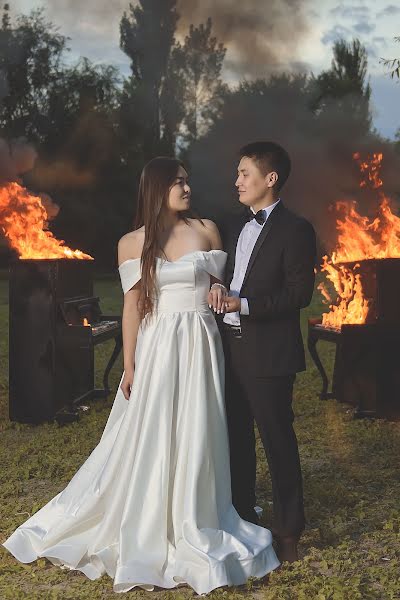 Wedding photographer Ruslan Rakhmanov (russobish). Photo of 12 December 2018