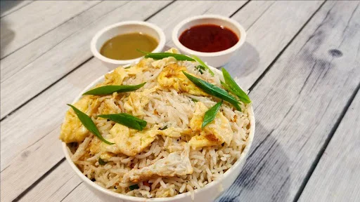 Egg Rice With Chilli Chicken