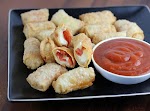 pizza rolls recipe was pinched from <a href="http://blogchef.net/pizza-rolls-recipe/" target="_blank">blogchef.net.</a>