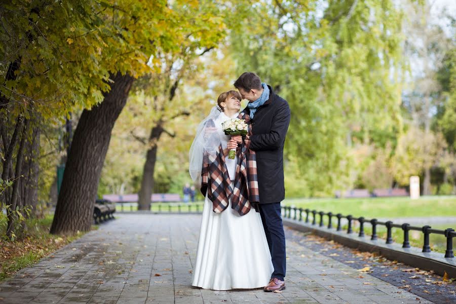 Bröllopsfotograf Tatyana Luchezarnaya (ly4ezarnaya). Foto av 11 oktober 2015