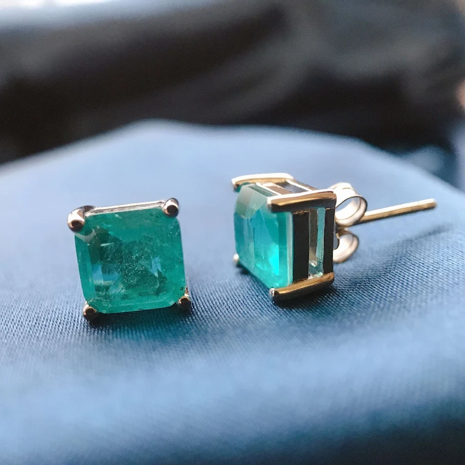 Srebrne Vintage Emerald Paraiba 7x7 kvadratne minđuše, elegantan i blistav nakit za žene, za svaku priliku.