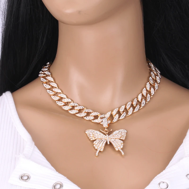 Hip Hop Trend Diamond Butterfly Cuban Unisex Daikin clavicle ketting, een trendy sieraad dat je outfit compleet maakt.