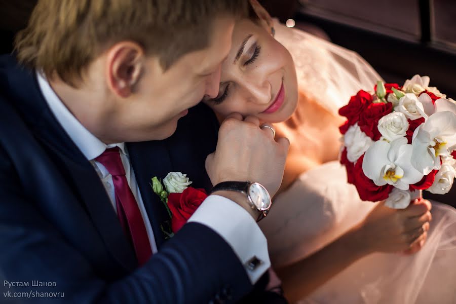 Fotógrafo de casamento Rustam Shanov (shanov). Foto de 4 de novembro 2014