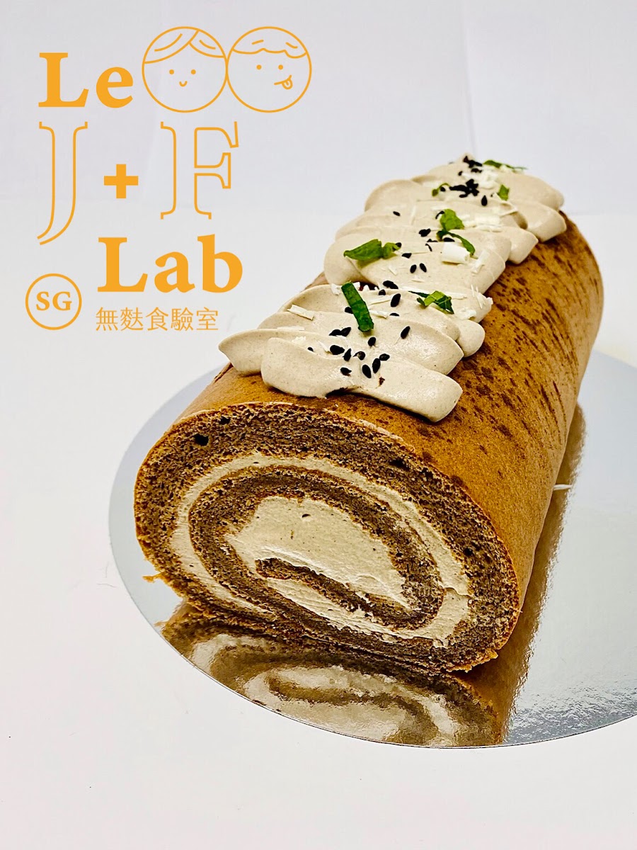 Hojicha Roll Cake