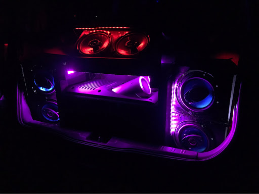 ライフ Jb1のdiy Ledイルミネーション ウーファー強化 リアスピーカー追加 リアスピーカーbox 自作に関するカスタム メンテナンスの投稿画像 車のカスタム情報はcartune