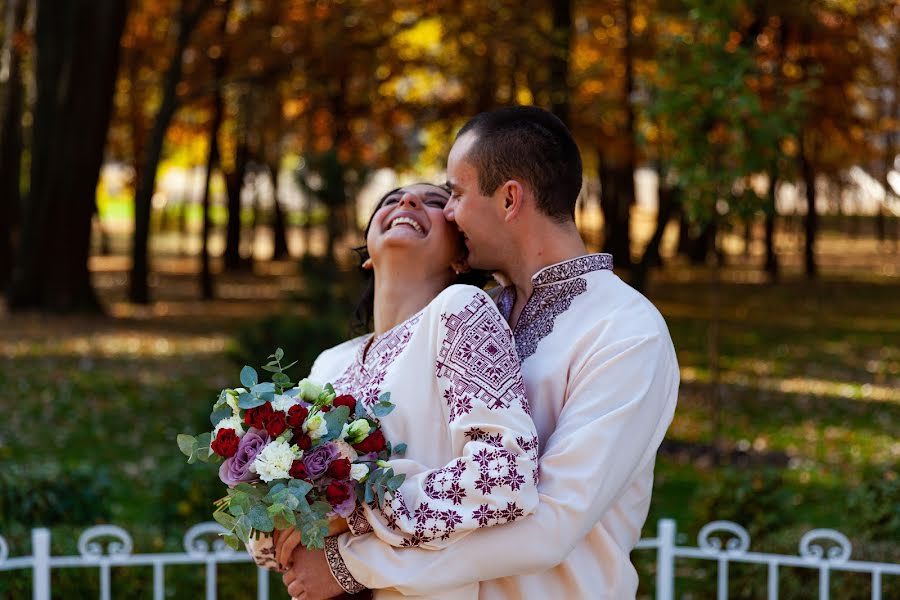 Jurufoto perkahwinan Oleksandr Kuskov (kuskovphoto). Foto pada 14 Ogos 2020