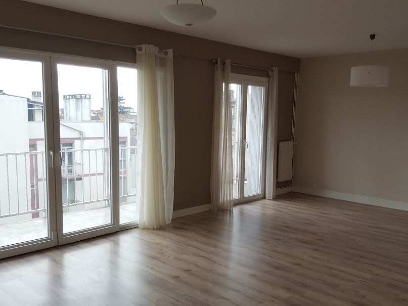 Location  appartement 3 pièces 91 m² à Marmande (47200), 710 €