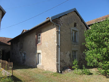 maison à La Neuvelle-lès-Lure (70)