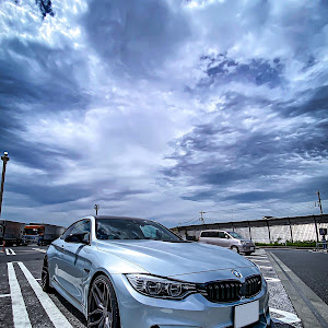 M4 クーペ F82