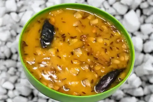 Cholar Dal Narkel Diye