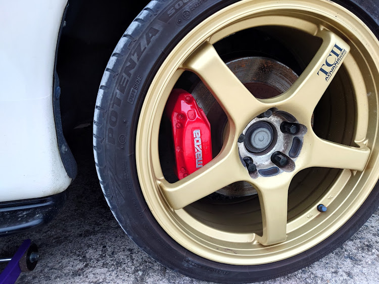 RX-7のキャリパー塗装に関するカスタム事例の投稿画像1枚目