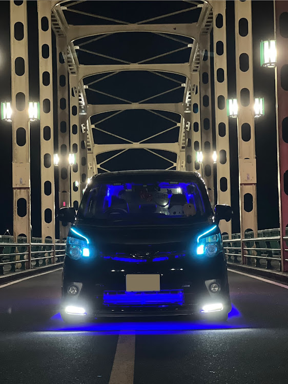 ノアのちょうど良い車高に関するカスタム事例の投稿画像2枚目