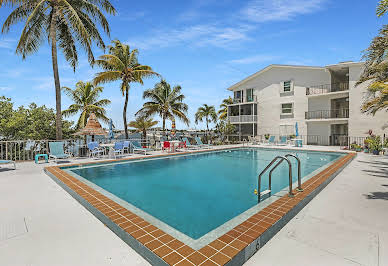 Apartment with pool 19