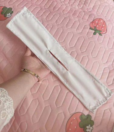 Lazy Twist haarband voor snel draaien. Creëer moeiteloos elegante kapsels met deze haarband die je haar snel en eenvoudig draait.