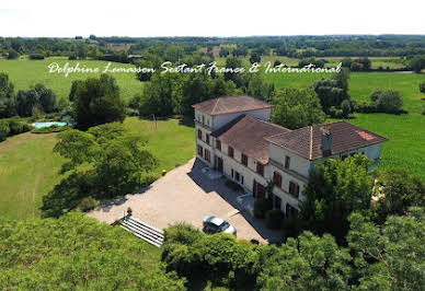 Propriété avec piscine 2