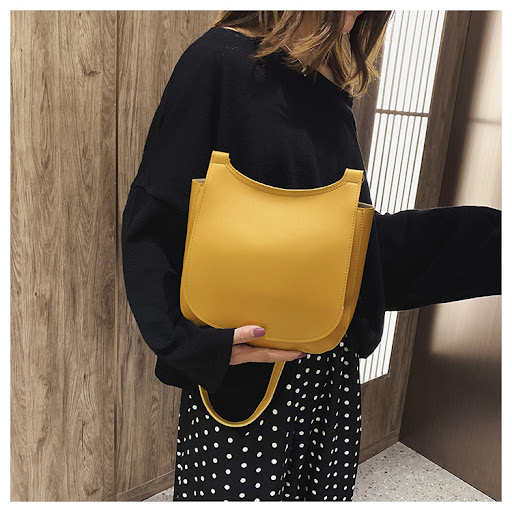 Title 10, All-match womens bag with a simple retro style...