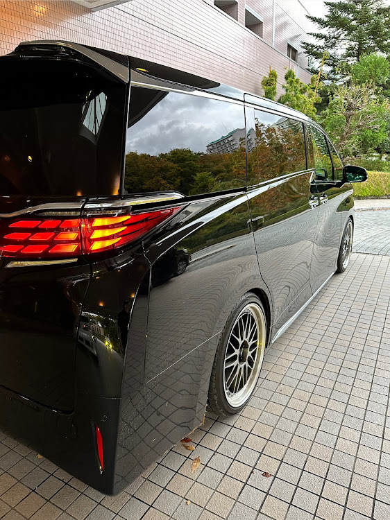 アルファードの40アルファード・寒冷地仕様・BBSWHEELS・BBS LMに関するカスタム事例の投稿画像2枚目