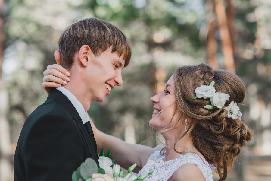 Fotógrafo de casamento Anna Khomutova (annakhomutova). Foto de 15 de outubro 2015