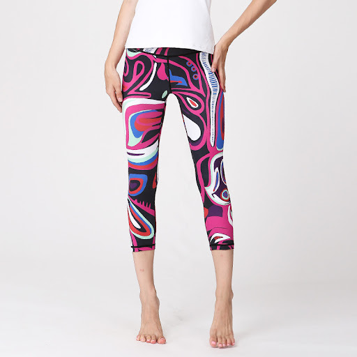 Title 3, Seamless Printed Leggings – Experience a perfec...