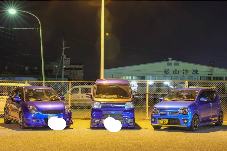 NV350キャラバンの納車記念オフ・ダルマラーメン・音楽ガンガン鳴らす輩・グラインダータトゥーボンネット・この場所なら２２時スタートに関するカスタム事例の投稿画像13枚目