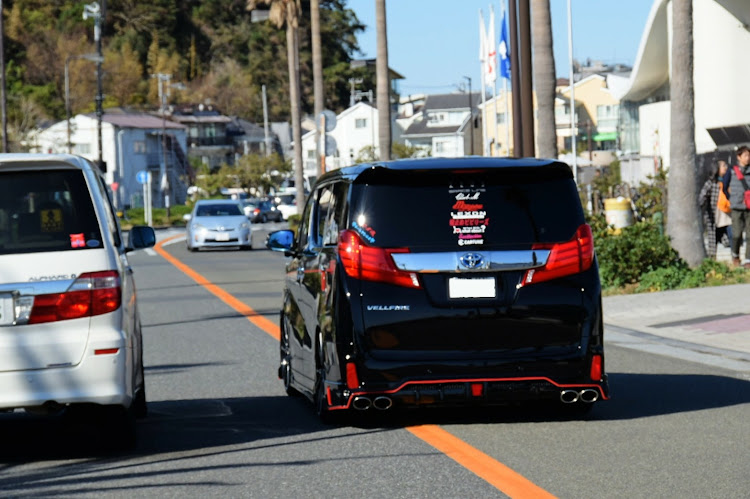 ヴェルファイアのTEAM Excitación・輪止めビビリーズ・江ノ島・大黒PA・飯テロに関するカスタム事例の投稿画像7枚目