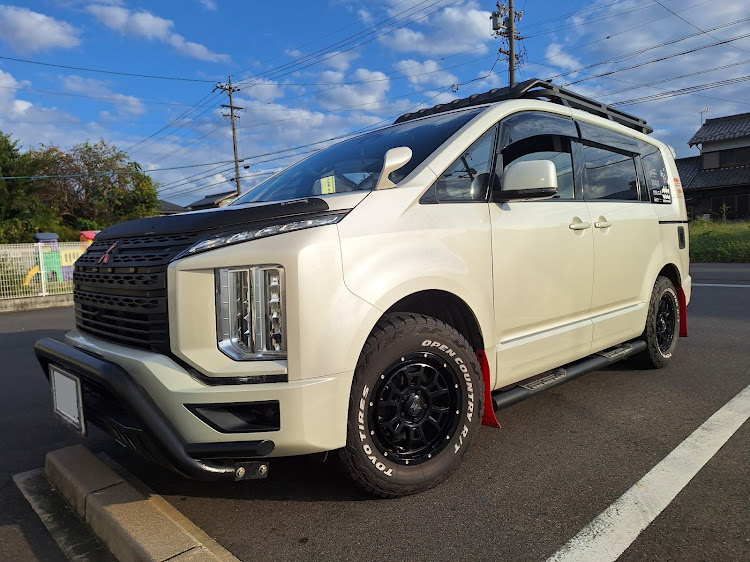 デリカD:5のみんなでつくろうホイール図鑑・洗車・ナイトロパワーH6スラッグ・トーヨーオープンカントリーRT・11月も宜しくお願いしますに関するカスタム事例の投稿画像2枚目
