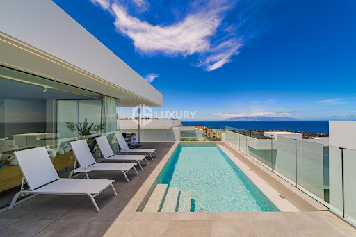 Propriété avec piscine 2