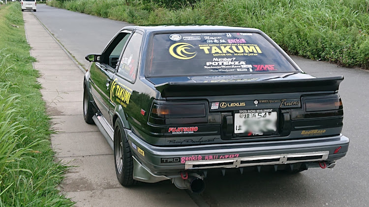 スプリンタートレノのシートカウル・スズキカタナ・ユニコーン・レーシングサービスワタナベ・リヤウィングに関するカスタム事例の投稿画像10枚目