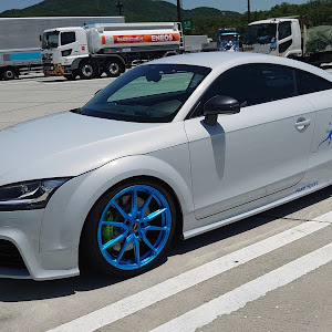 TT RS クーペ A5