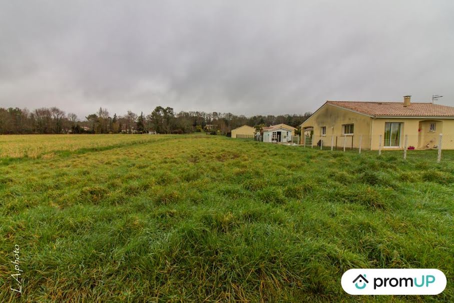 Vente terrain  1584 m² à Saint-Front-de-Pradoux (24400), 20 000 €