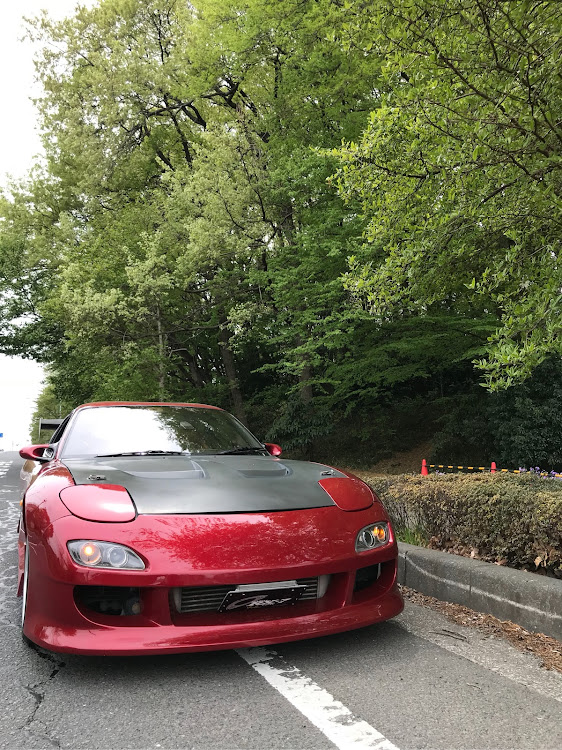 RX-7のヘッドライト交換・リトラじゃなきゃ◯◯じゃない同盟・光量不足・LEDはとりあえずヤメとけらしい・桜終わっちゃってた…に関するカスタム事例の投稿画像1枚目