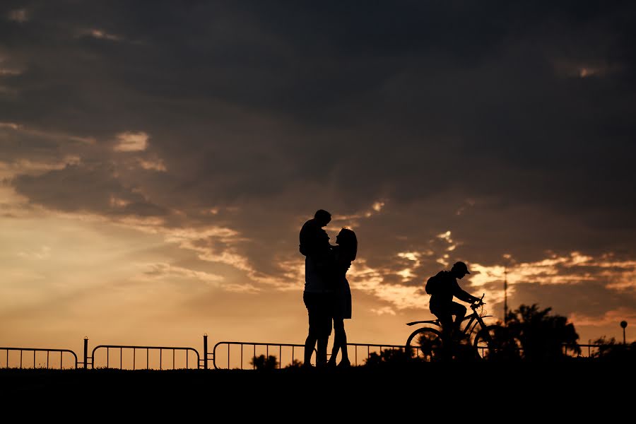 Wedding photographer Slava Svet (slavasvet). Photo of 25 September 2017