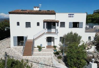 House with pool and terrace 3