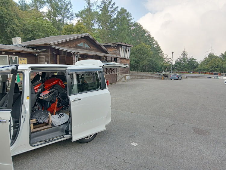 よっし～360さんが投稿したヴォクシー70・サーキットに関するカスタム事例の投稿画像1枚目