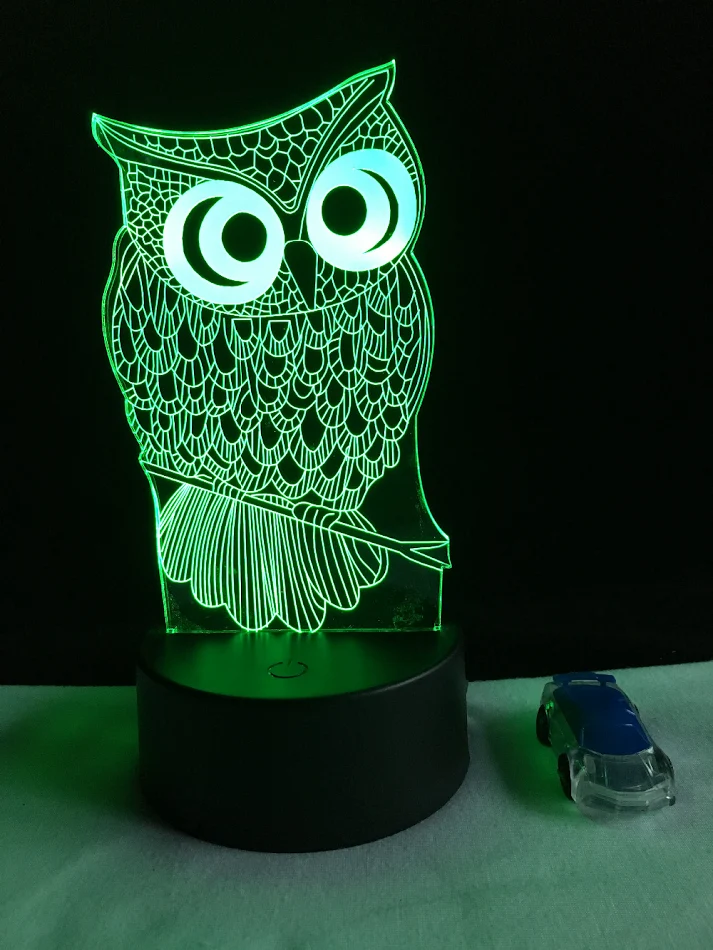 Energieeffiziente LED-Lampe für helle Beleuchtung in Ihrem Zuhause oder Büro. Erleben Sie langlebiges, helles Licht mit dieser stilvollen Lampe.