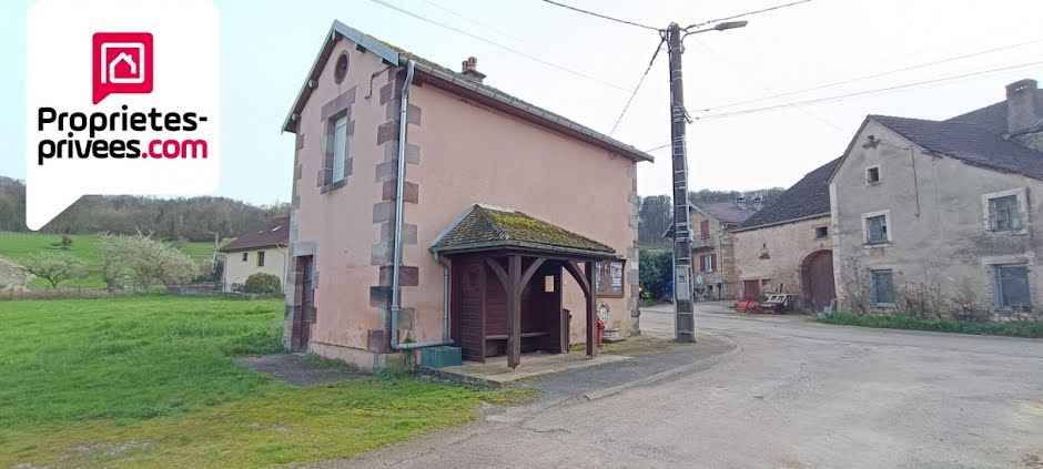 Vente maison 2 pièces 26 m² à Luxeuil-les-Bains (70300), 32 000 €