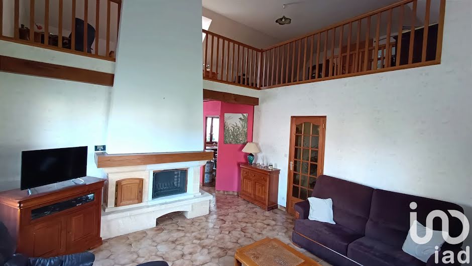 Vente maison 8 pièces 200 m² à Diors (36130), 250 000 €