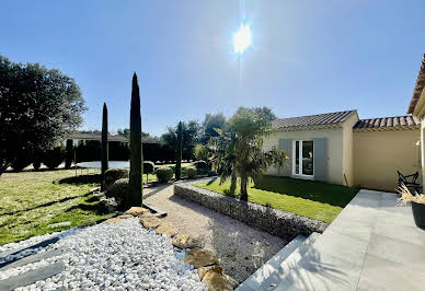 Villa with pool and terrace 3