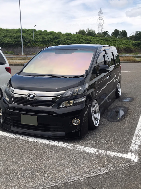 アルファードのアルファード・(有)生脚製作所・不正改造車取締月間・広げようハの字の輪に関するカスタム事例の投稿画像1枚目