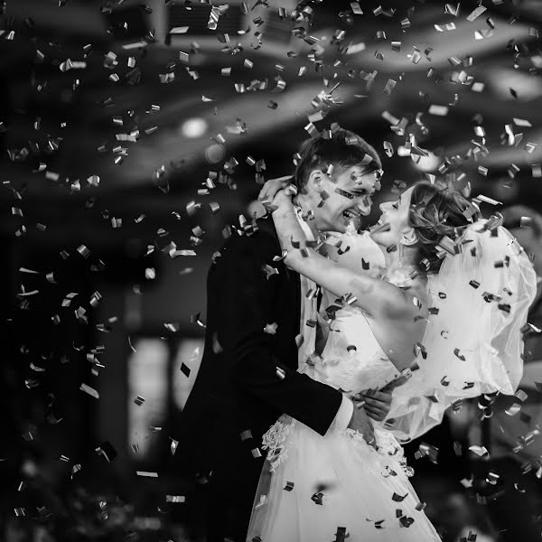 Fotografo di matrimoni Piotr Sienkiewicz (sinkevich). Foto del 17 marzo 2016