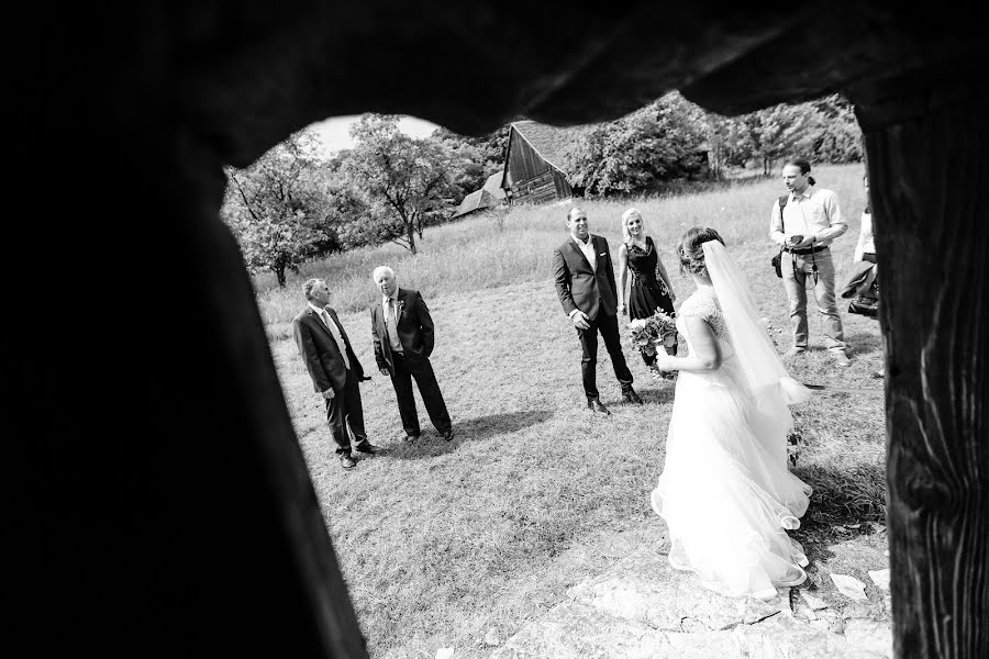 Fotografo di matrimoni Gina Stef (mirrorism). Foto del 6 aprile 2017